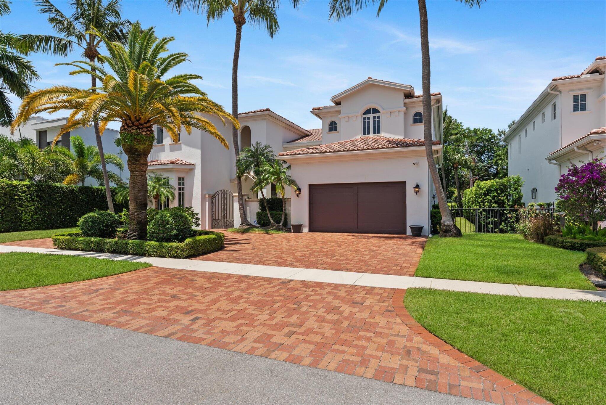 BOCA VILLAS - Residential