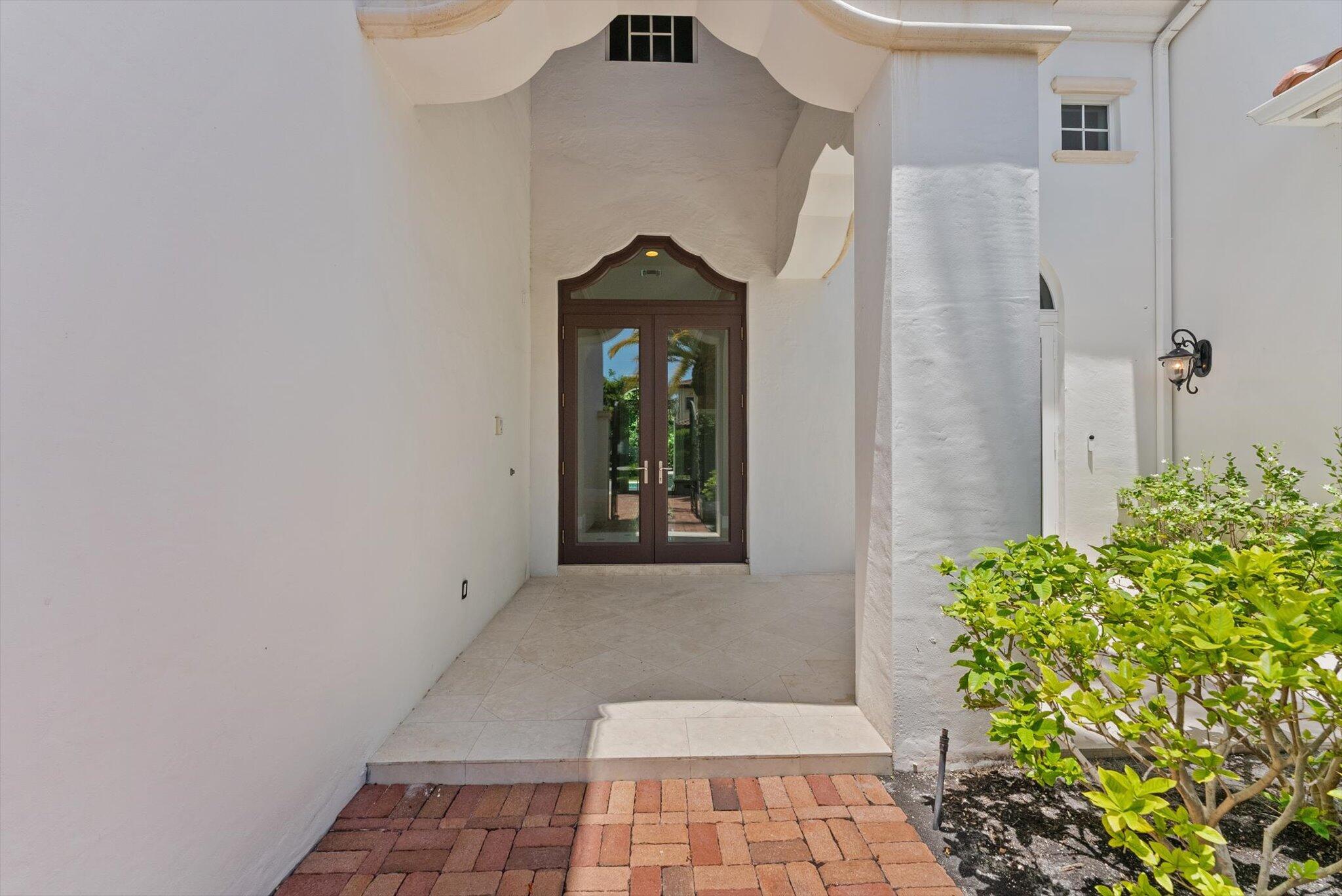 BOCA VILLAS - Residential