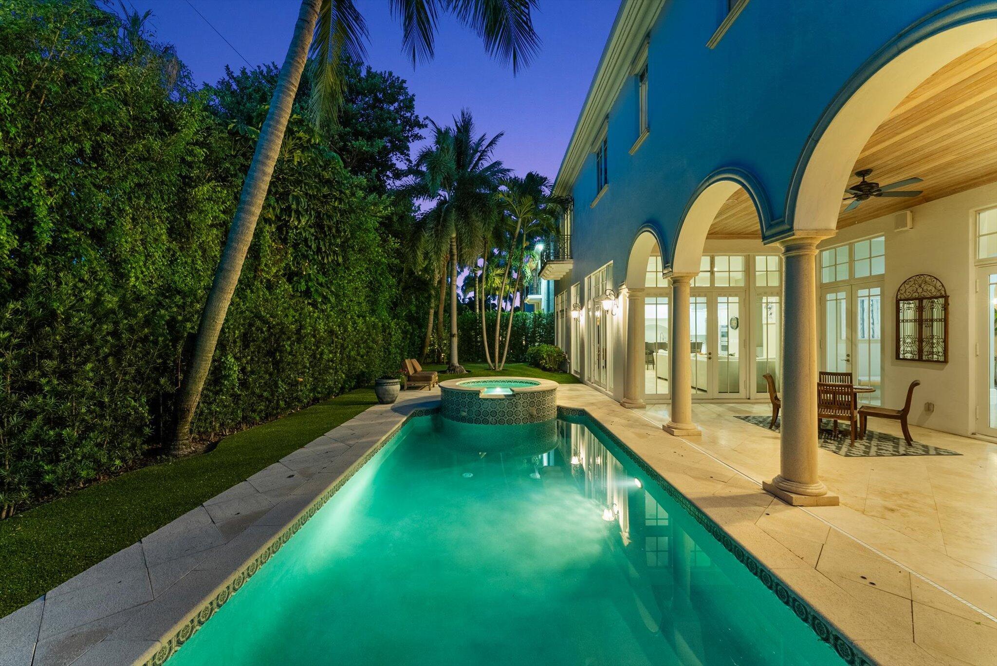 BOCA VILLAS - Residential