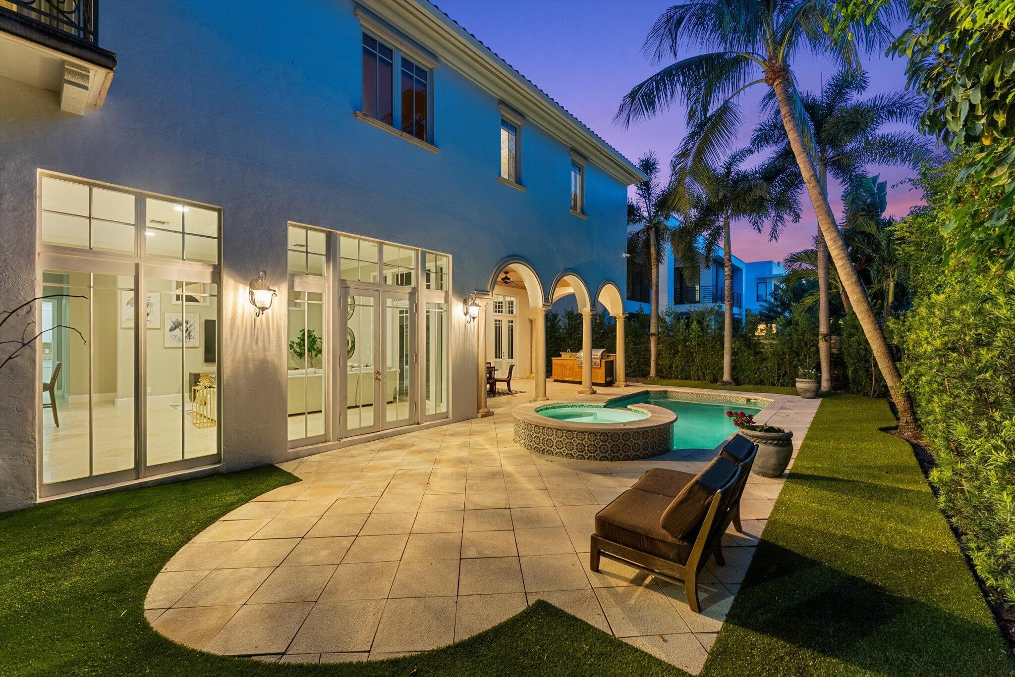 BOCA VILLAS - Residential