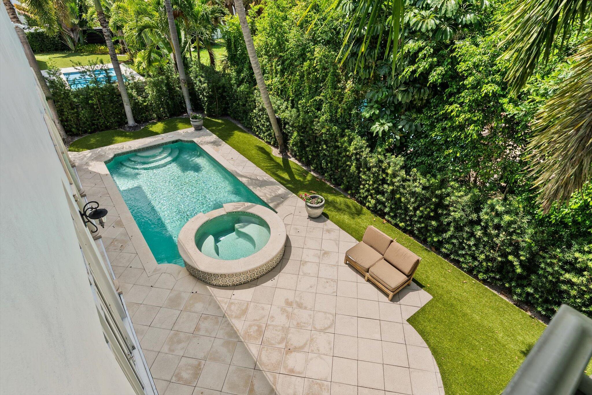 BOCA VILLAS - Residential