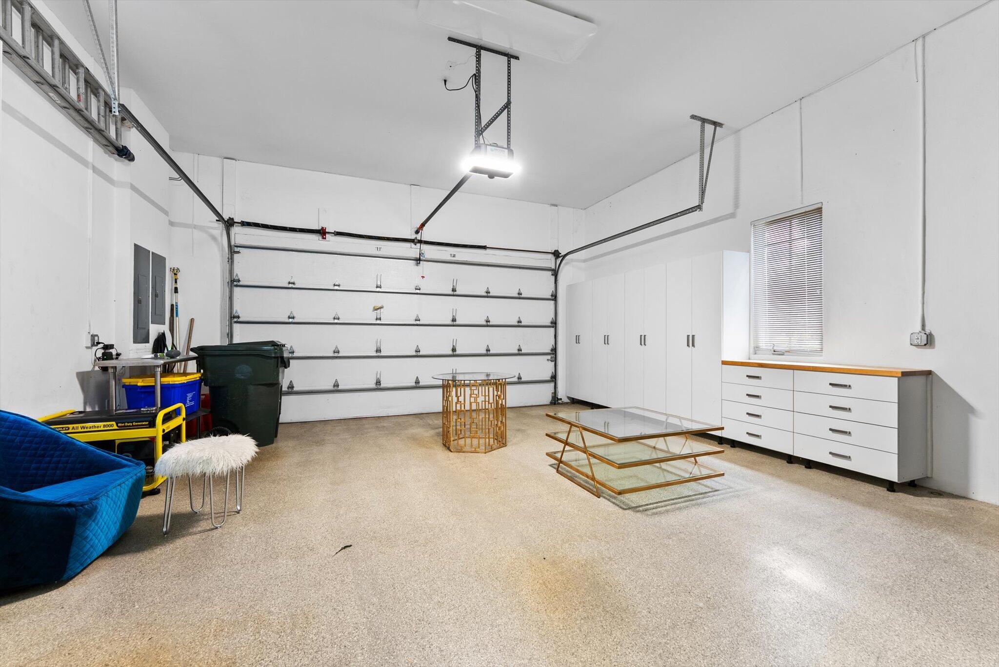 BOCA VILLAS - Residential