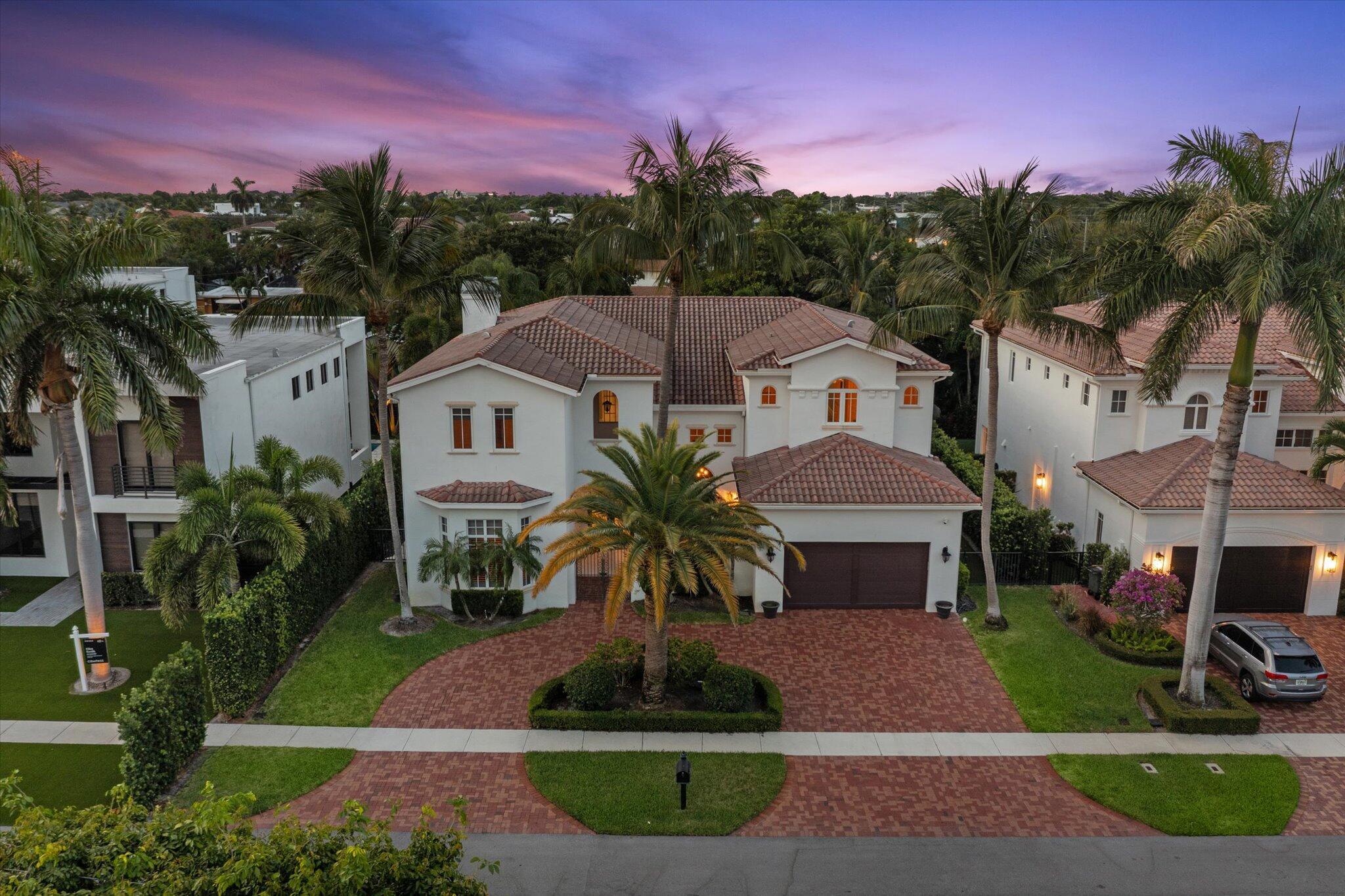 BOCA VILLAS - Residential