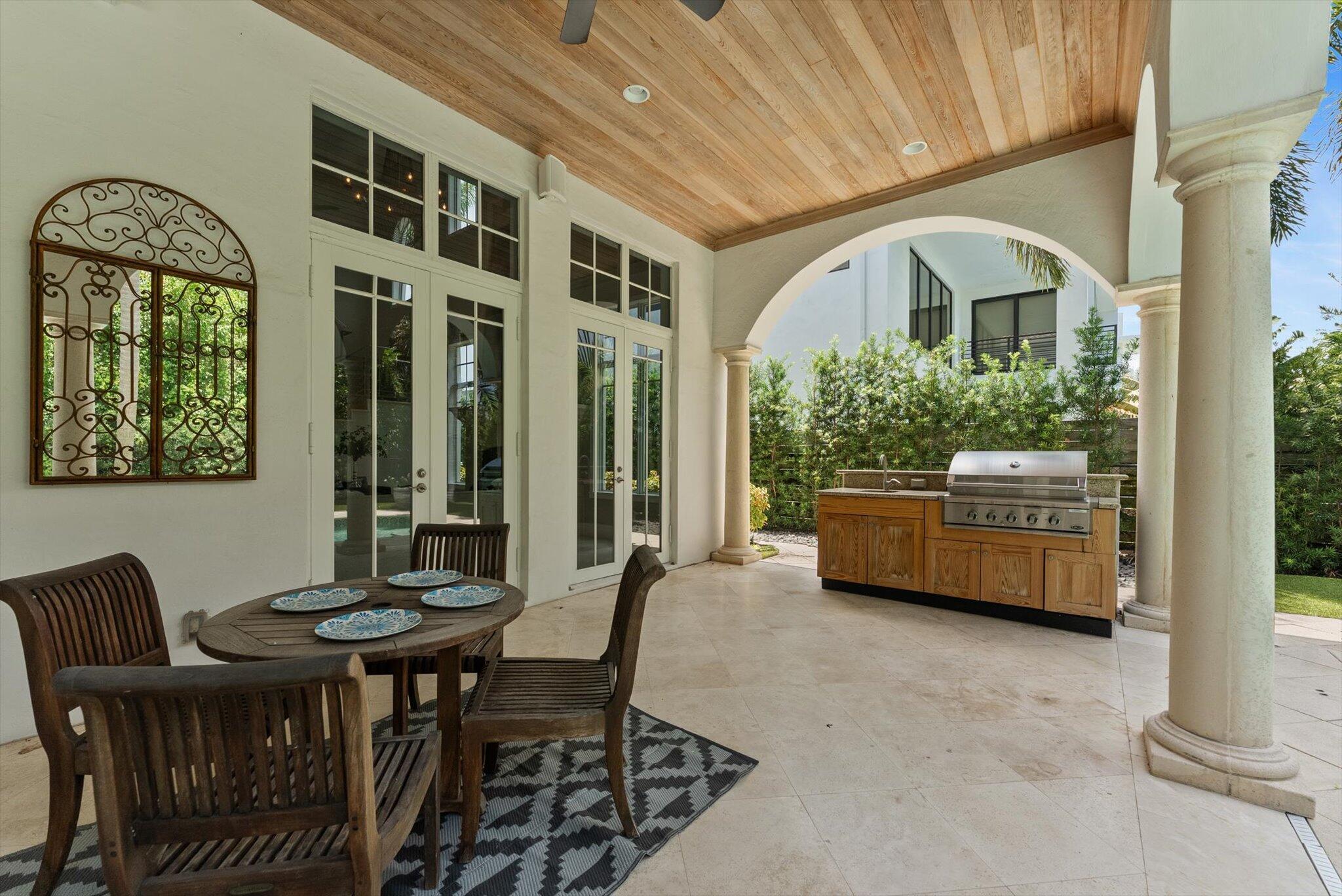 BOCA VILLAS - Residential