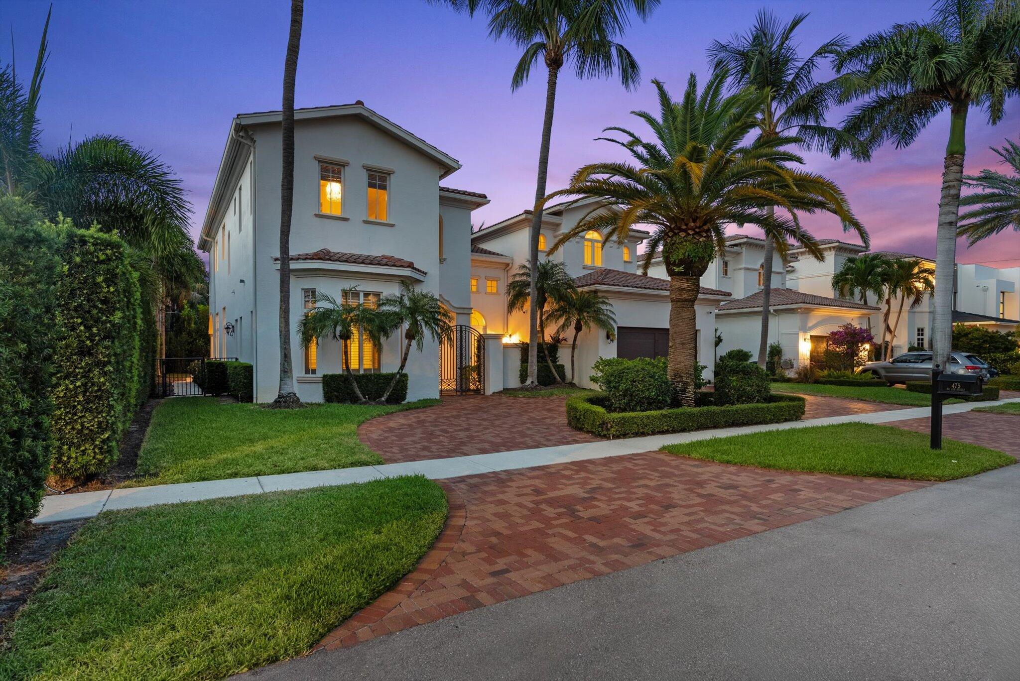 BOCA VILLAS - Residential