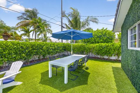 Tiny photo for 2917 NE 35th Court, Lighthouse Point, FL 33064 (MLS # B26046241)