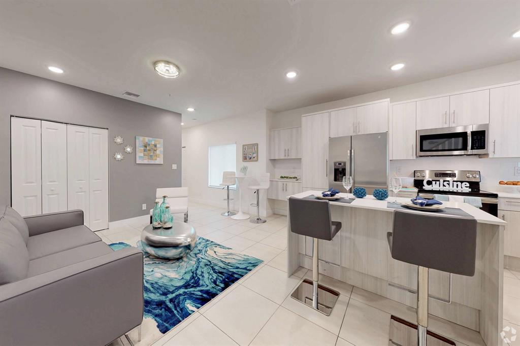 PALM BEACH FARMS CO 7 - Residential Lease