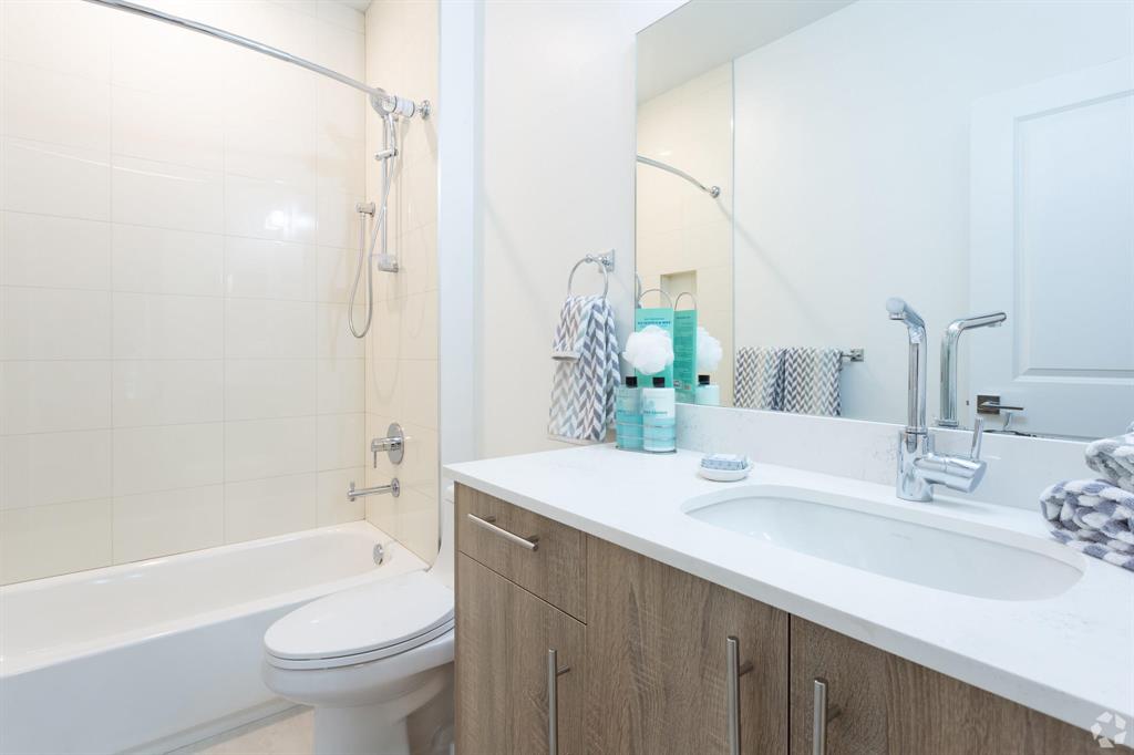 PALM BEACH FARMS CO 7 - Residential Lease