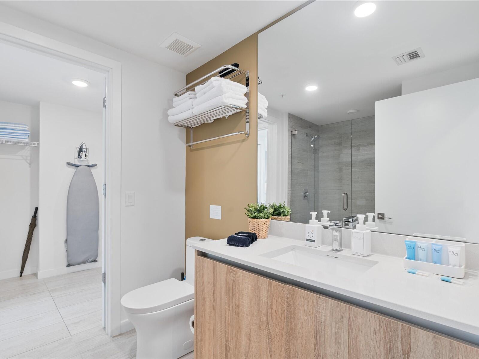 QUADRO CONDO - Residential