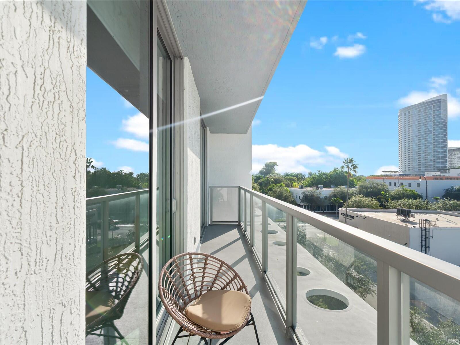 QUADRO CONDO - Residential
