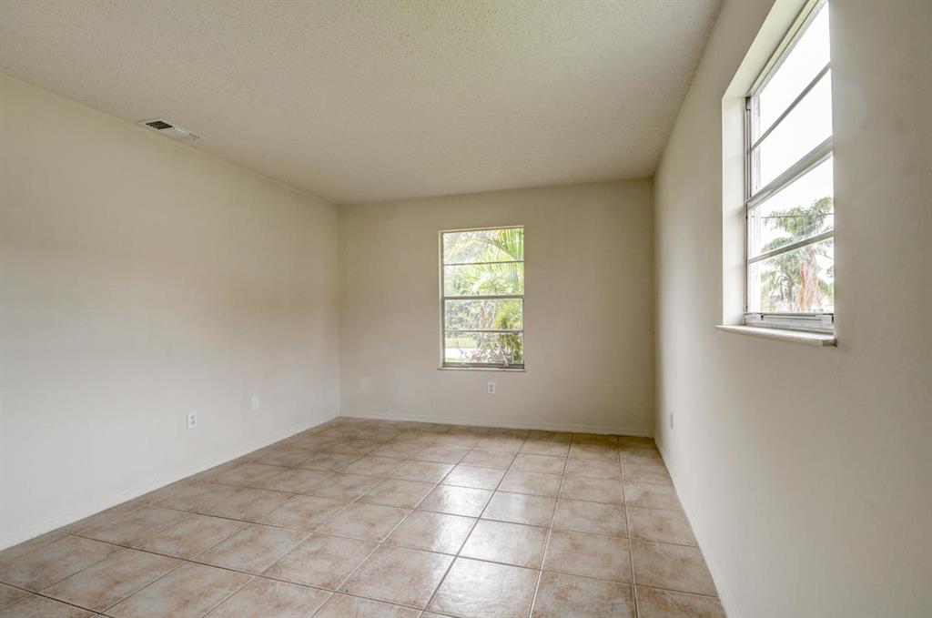 PORT ST LUCIE SECTION 8 - Residential