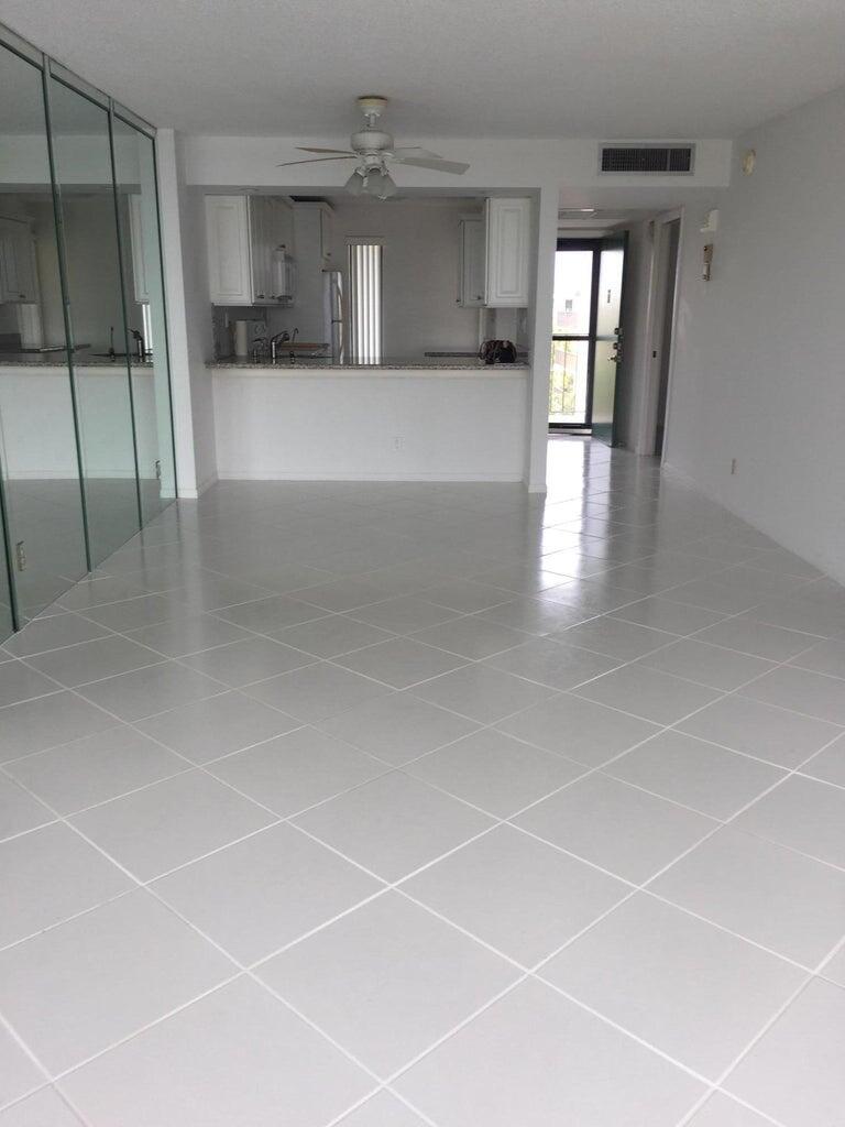 15 Royal Palm Way 602