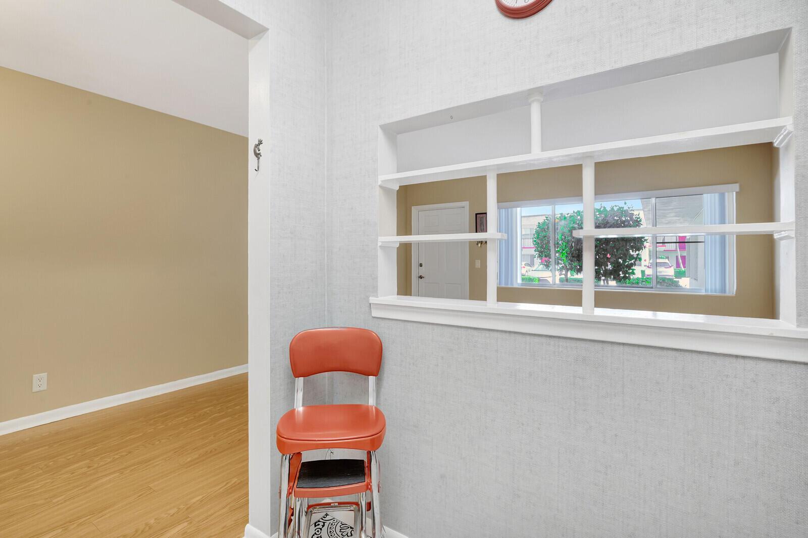 MURRY HILLS APT BLDG CONDO - Residential