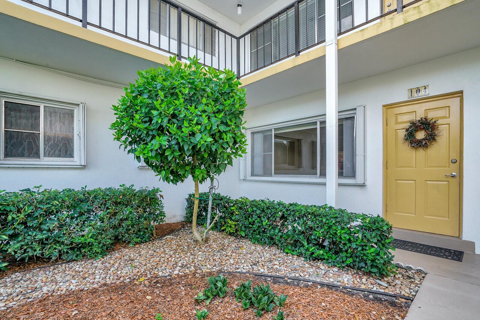 MURRY HILLS APT BLDG CONDO - Residential