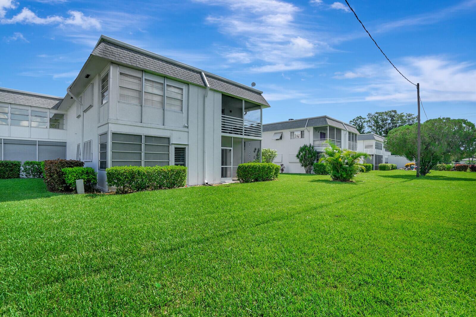 MURRY HILLS APT BLDG CONDO - Residential