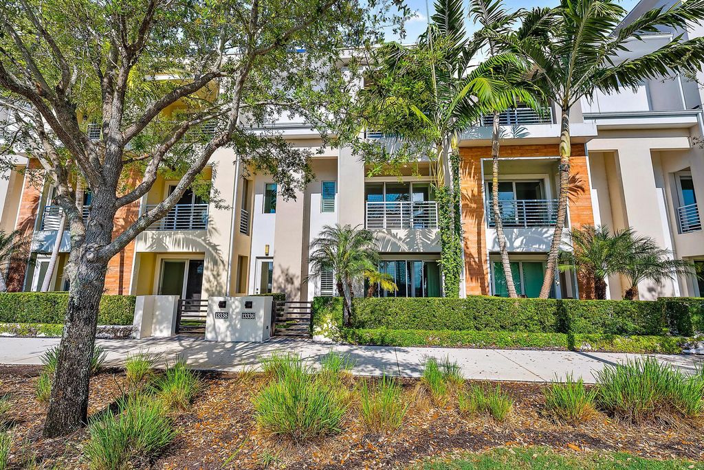 Photo of 13336 Alton Road, Palm Beach Gardens, FL 33418 (MLS # R10971605)