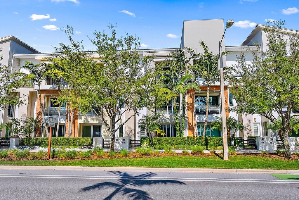 Photo of 13336 Alton Road, Palm Beach Gardens, FL 33418 (MLS # R10971605)