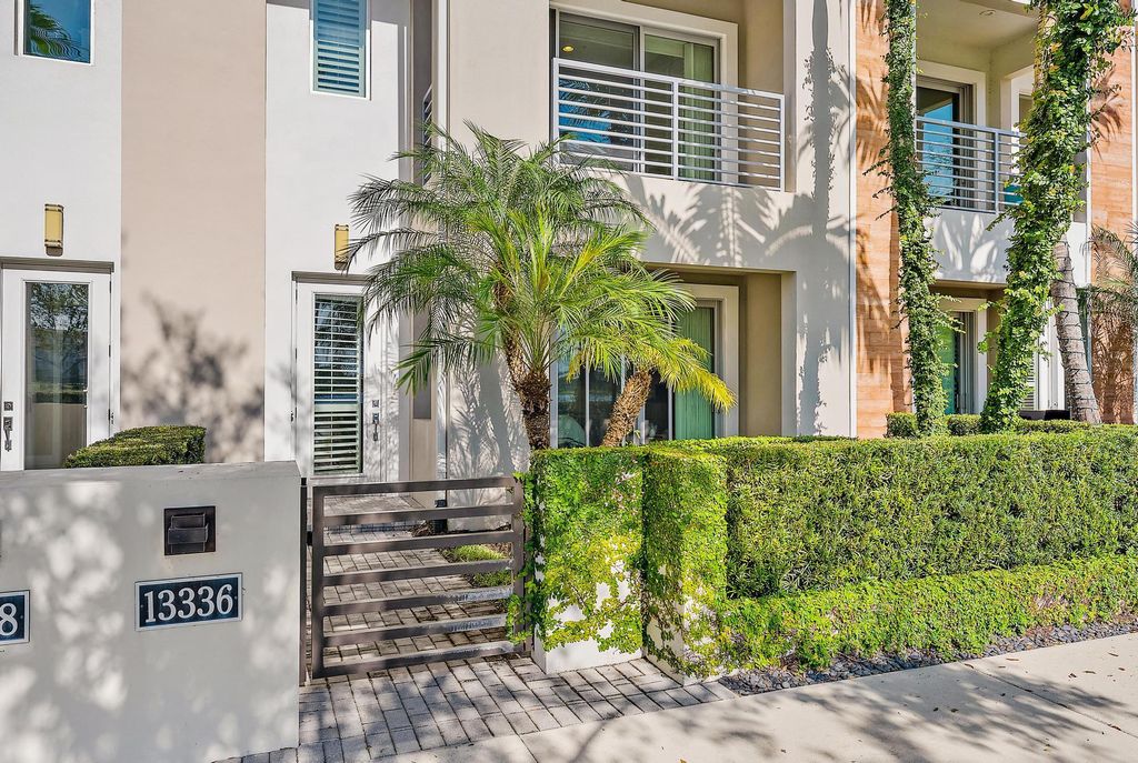 Photo of 13336 Alton Road, Palm Beach Gardens, FL 33418 (MLS # R10971605)