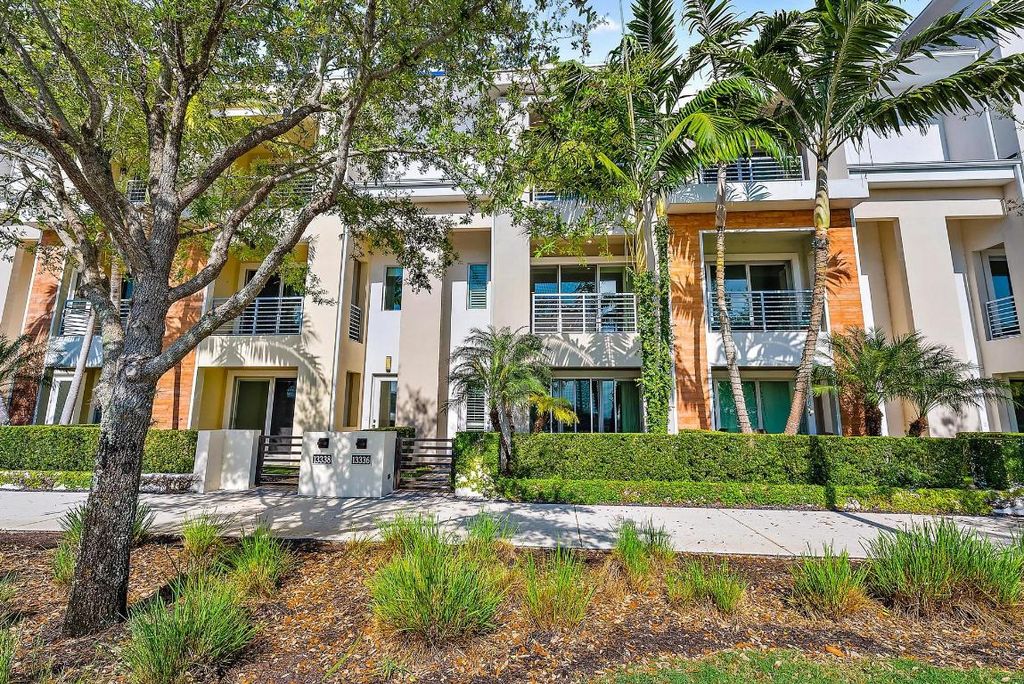 Photo of 13336 Alton Road, Palm Beach Gardens, FL 33418 (MLS # R10971605)