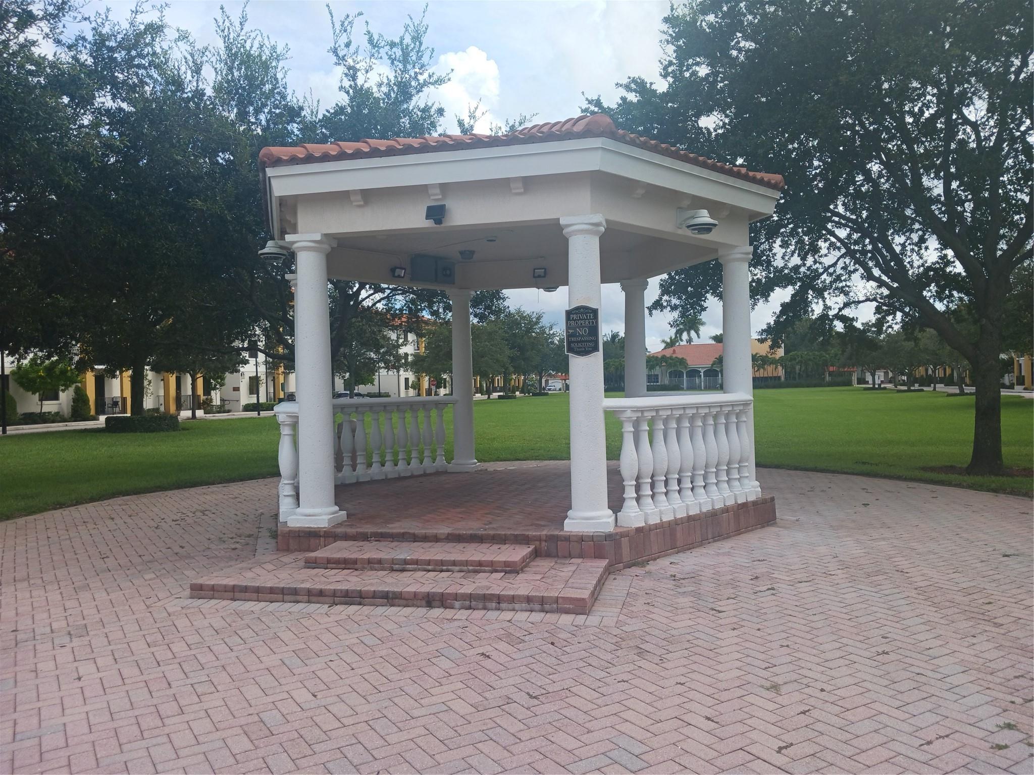 bella vista - Residential