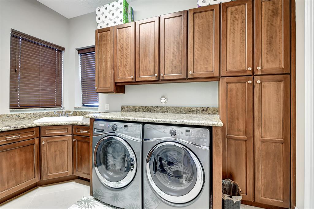 THE BRIDGES, BRIDGES - Residential