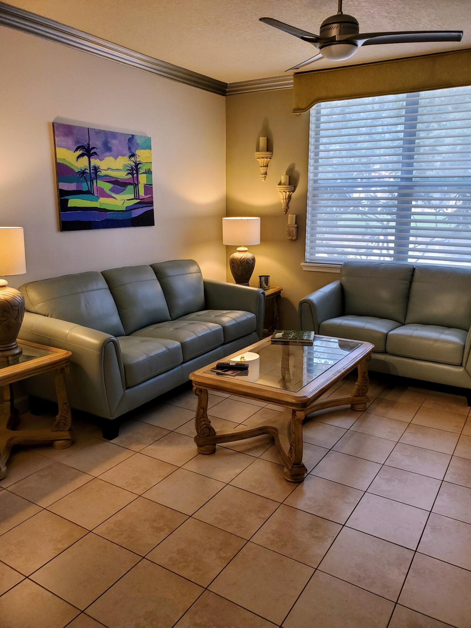 580 S Sapodilla Avenue 106