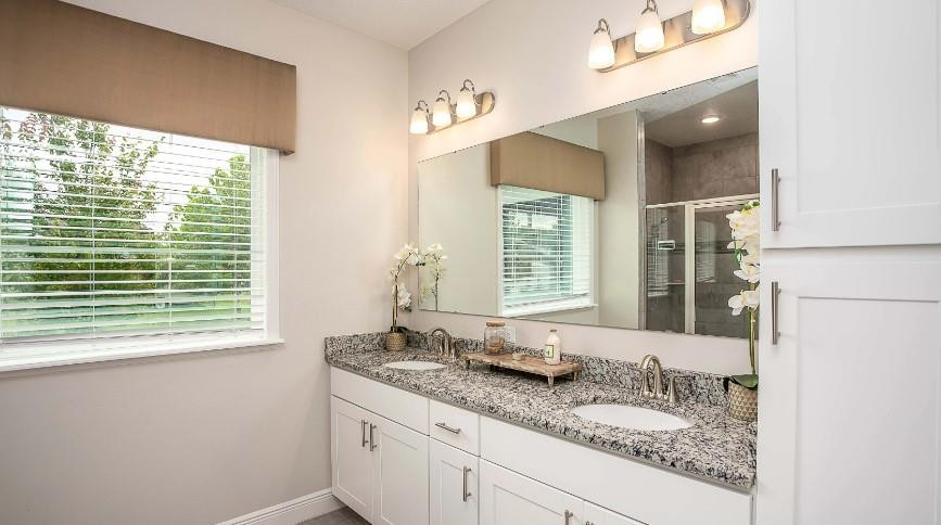 VERO LAKE ESTATES UNIT R - Residential