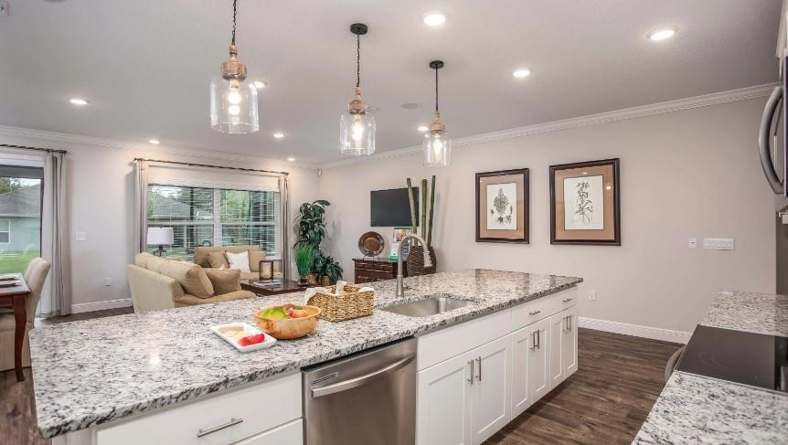 VERO LAKE ESTATES UNIT R - Residential