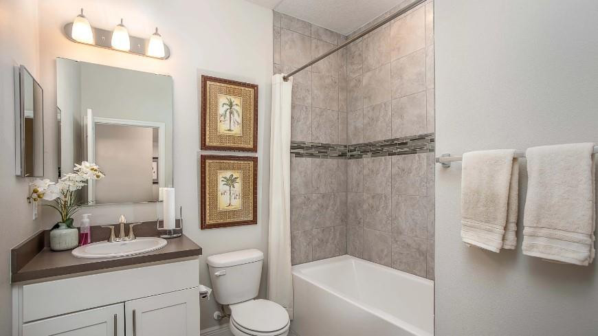 VERO LAKE ESTATES UNIT R - Residential