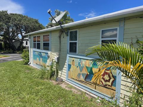 A home in Hutchinson Island