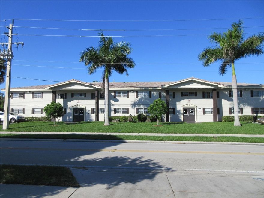Amazing 1/1 unit in the heart of Coral Springs in a beautiful two-story interior corridor building. This first-floorunit has been completely renovated. New kitchen granite countertops and stainless-steel appliances along withbeautifully renovated bathroom. Common area laundry in the building. Building has all new entry doors andbuilding was recently painted. DON’T MISS THIS GREAT OPPORTUNITY!!! Unit is in a very well-maintainedbuilding with no HOA, quick approval process and plenty of parking.