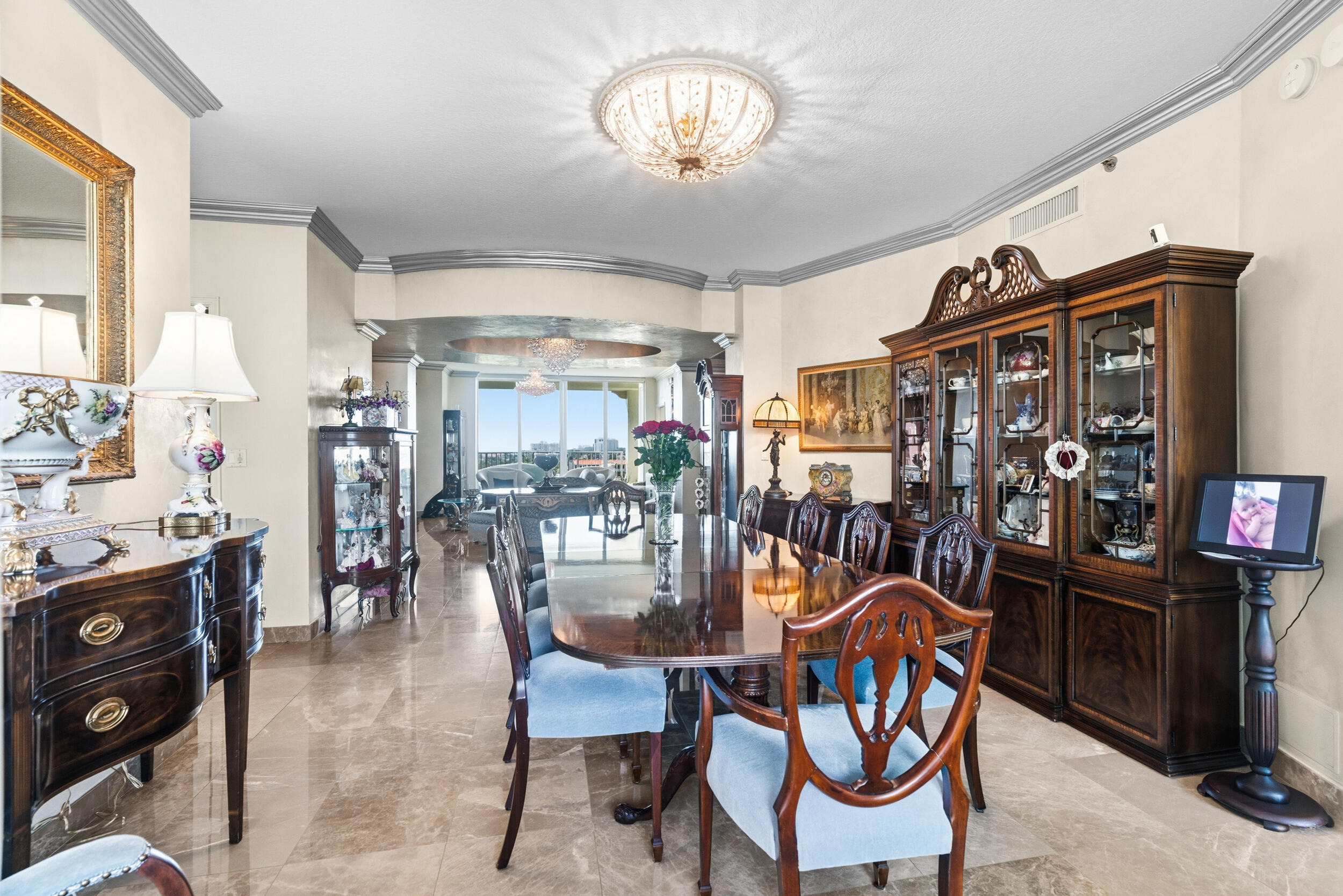 TOSCANA SOUTH TOWER III - Residential