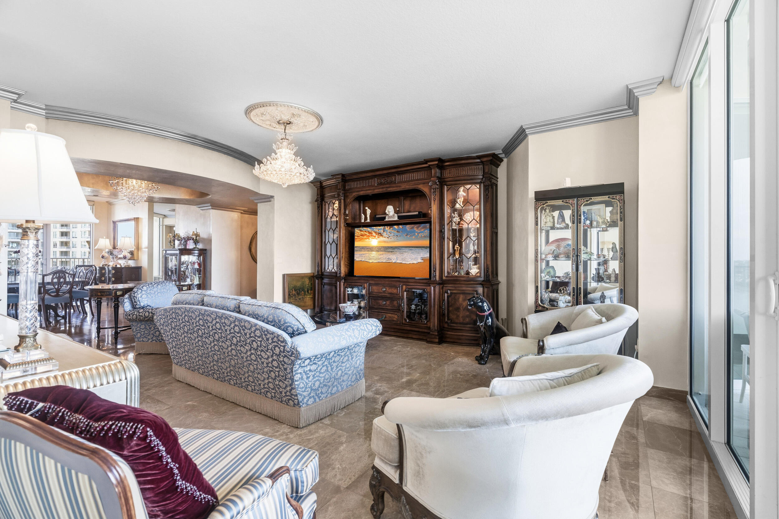 TOSCANA SOUTH TOWER III - Residential