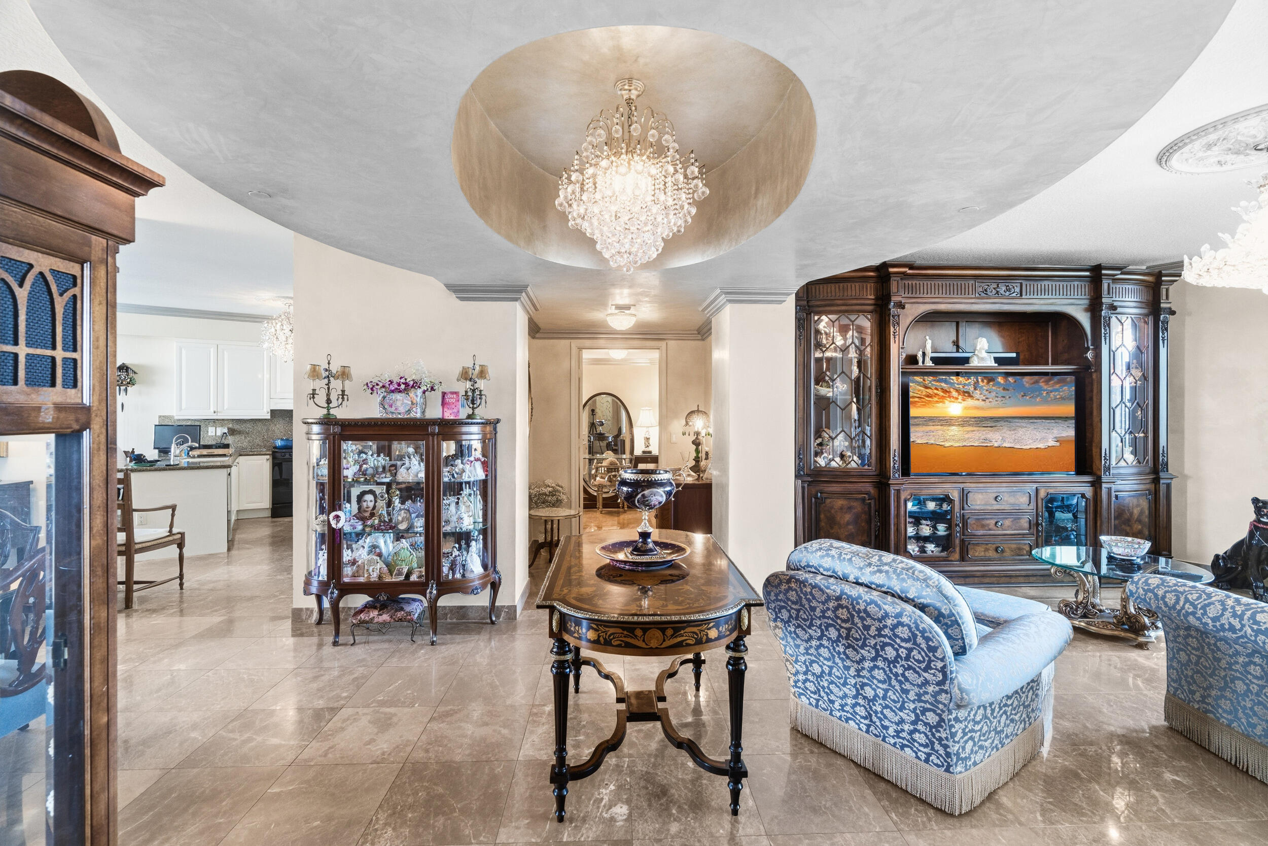 TOSCANA SOUTH TOWER III - Residential