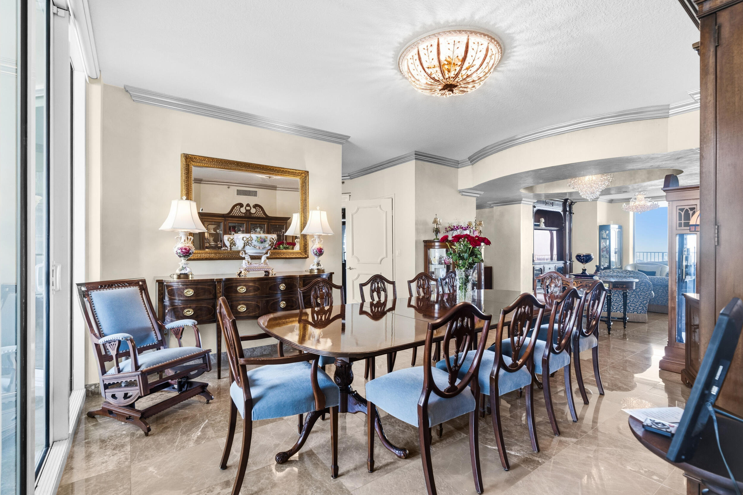 TOSCANA SOUTH TOWER III - Residential