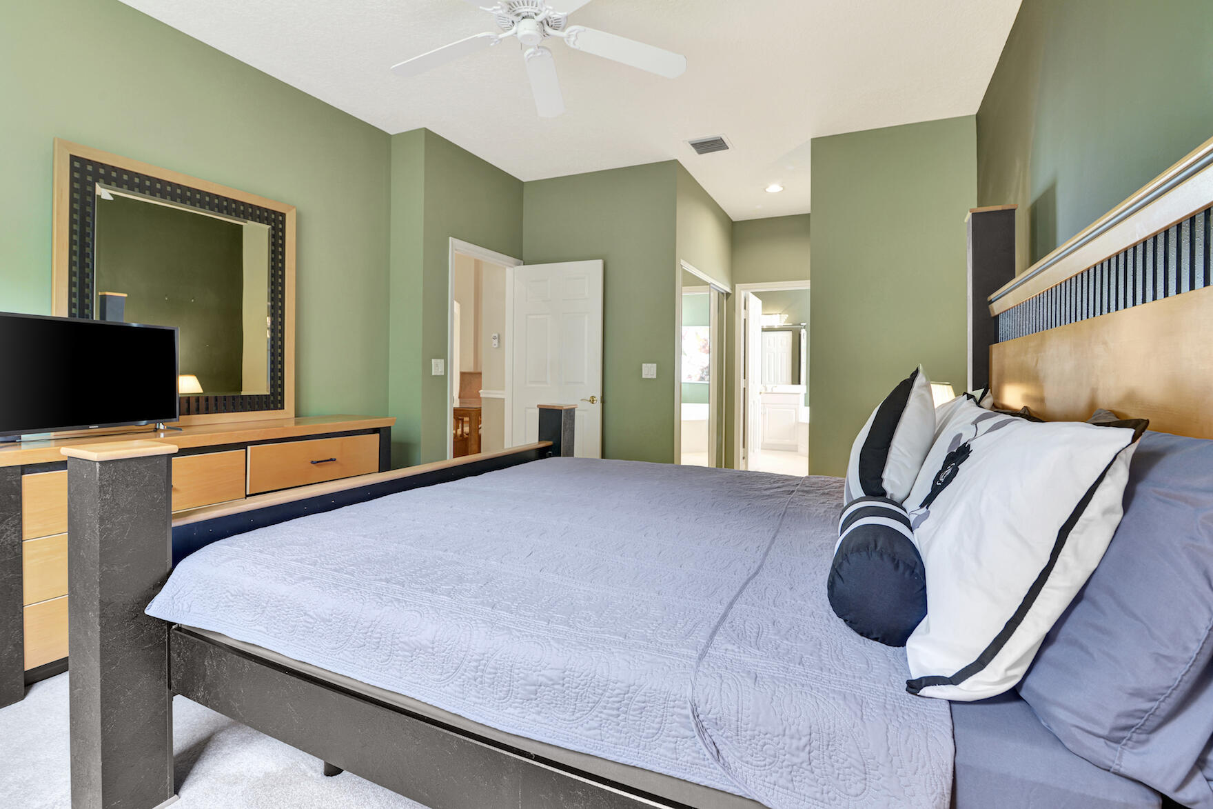 MAJESTIC ISLES 1 - Residential