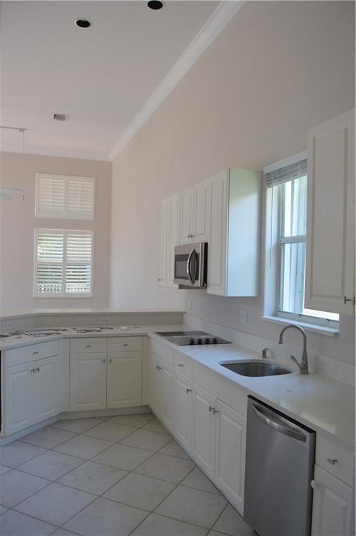 Heron Bay Three 159-41 B - Residential
