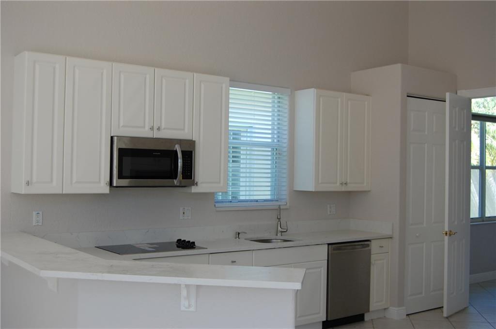 Heron Bay Three 159-41 B - Residential