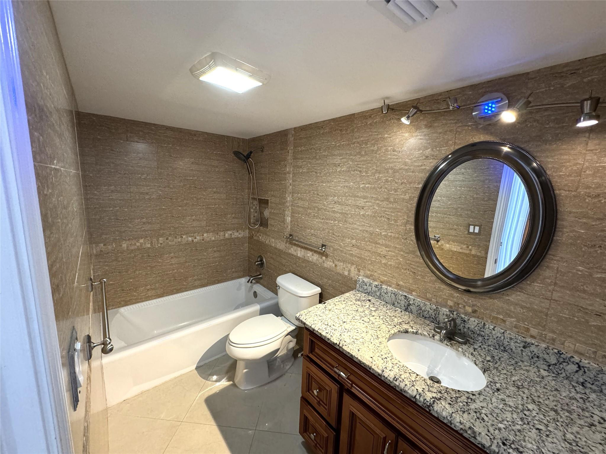 Coral Towers Condo - Residential