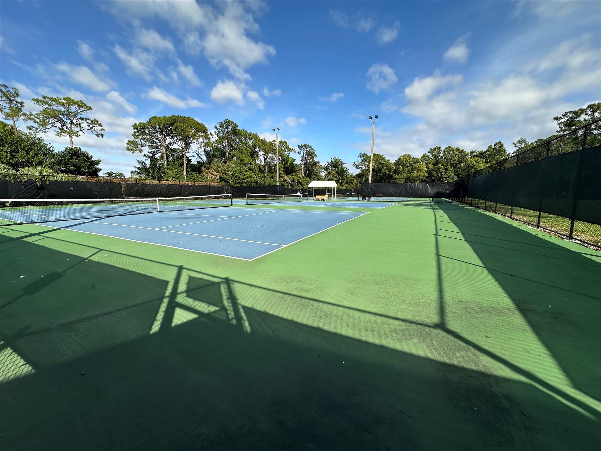 Lakes of Sherbrooke Ph 04 - Residential