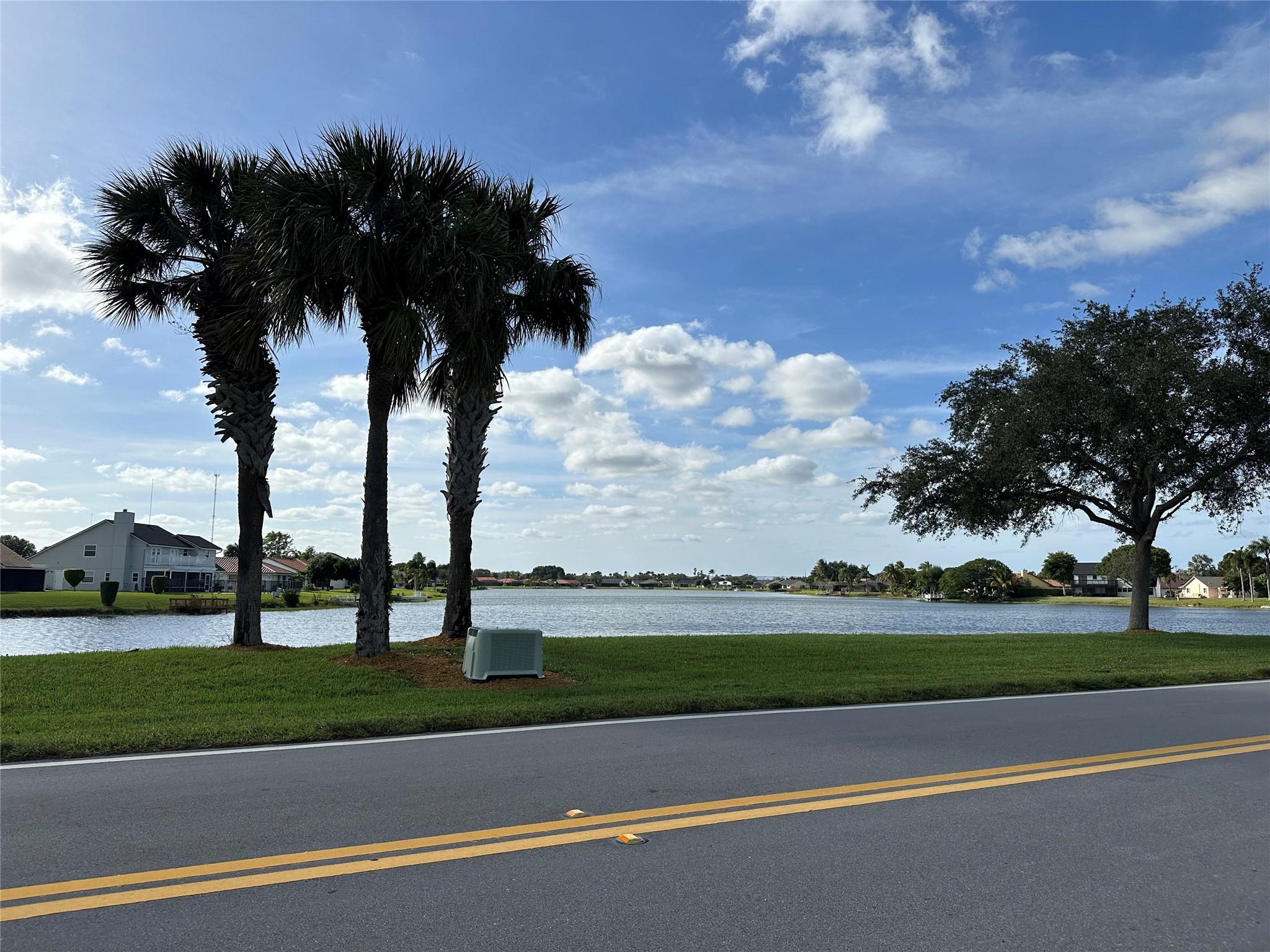 Lakes of Sherbrooke Ph 04 - Residential