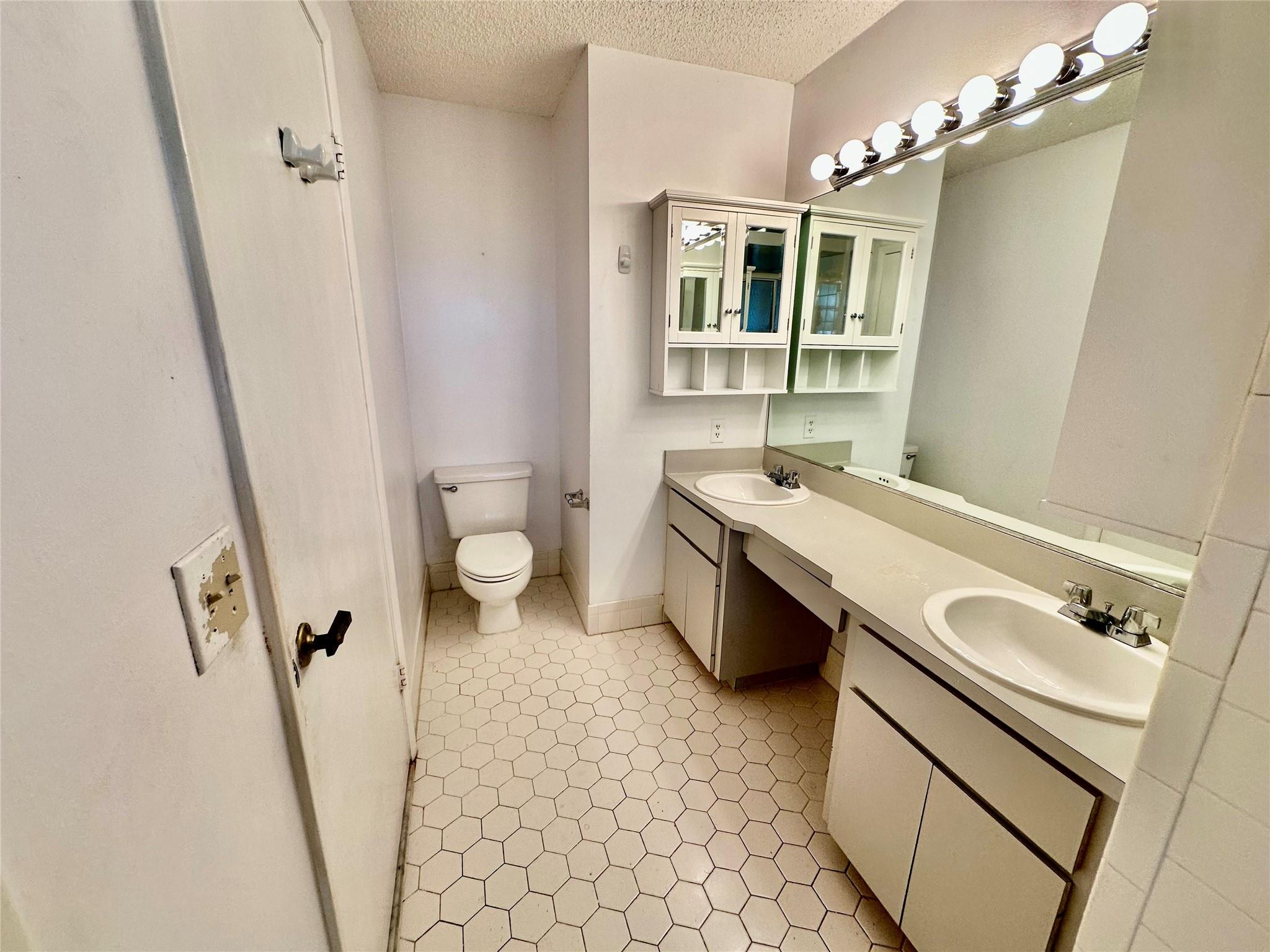 Lakes of Sherbrooke Ph 04 - Residential