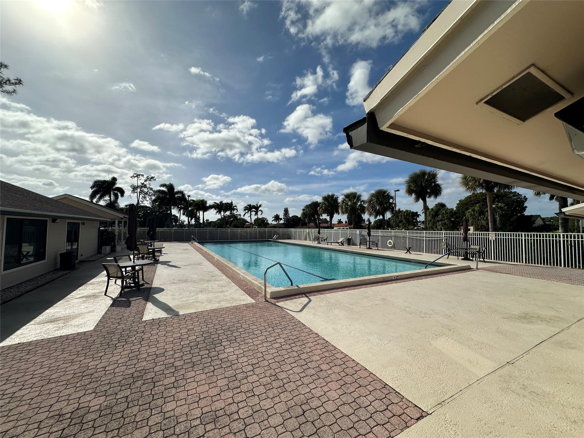 Lakes of Sherbrooke Ph 04 - Residential