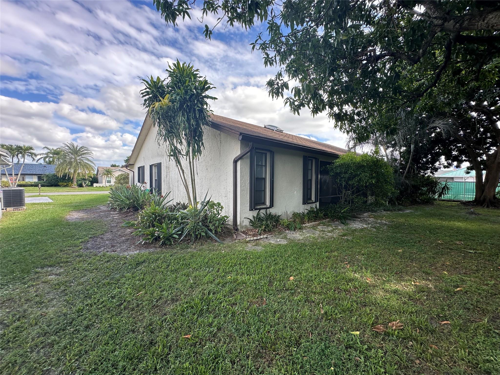 Lakes of Sherbrooke Ph 04 - Residential