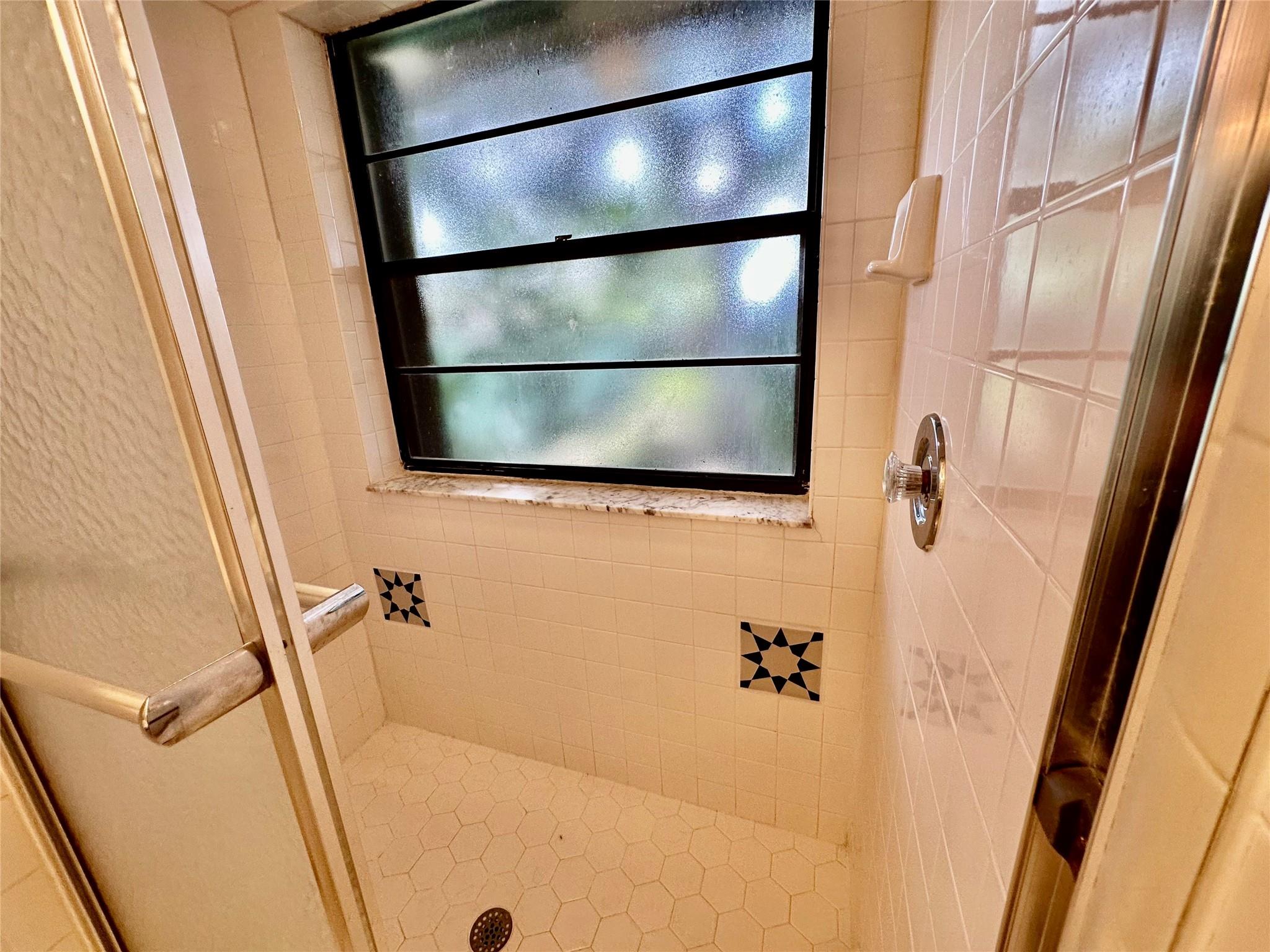 Lakes of Sherbrooke Ph 04 - Residential