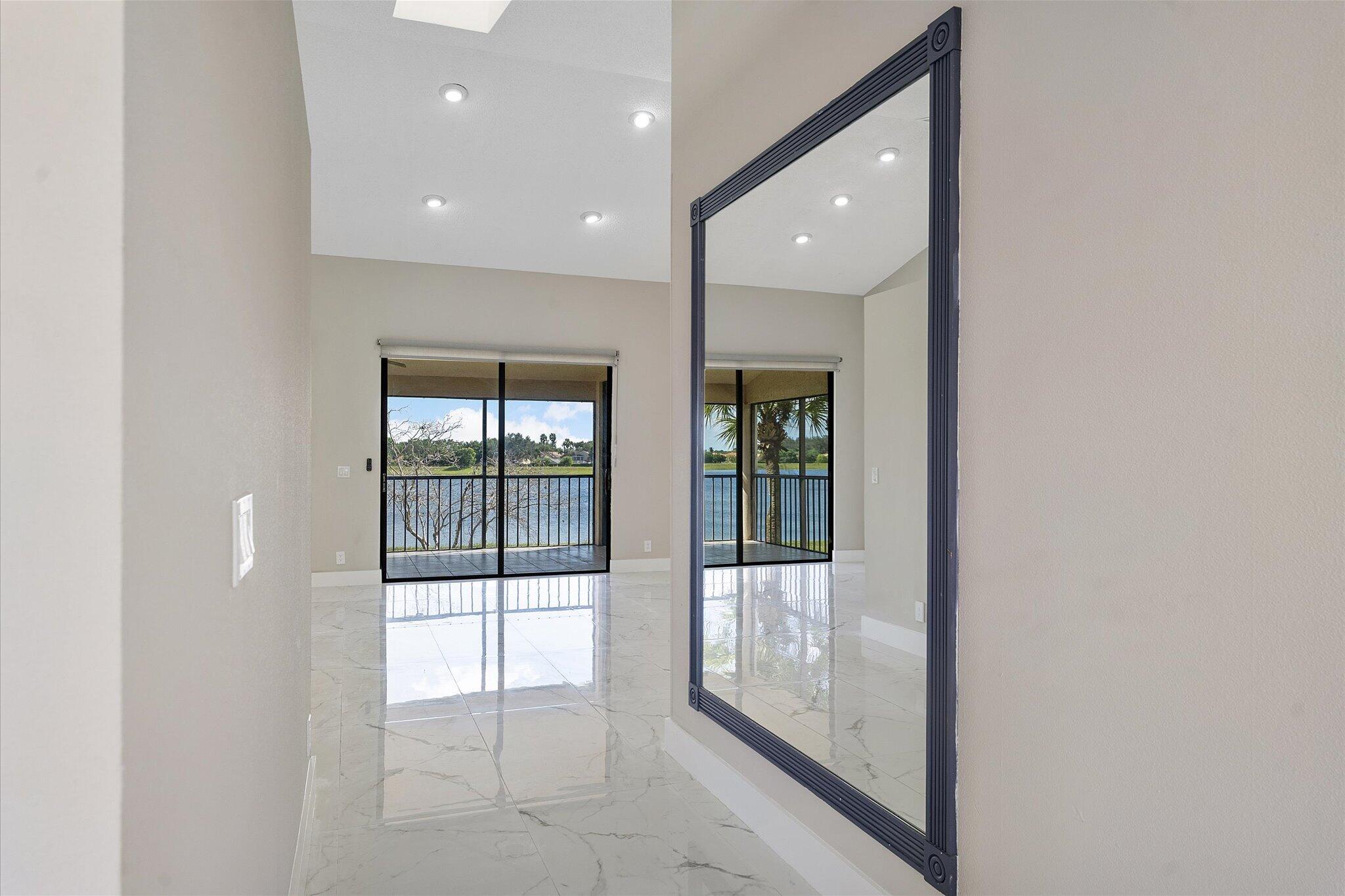 10890 Lakemore Lane Unit 201