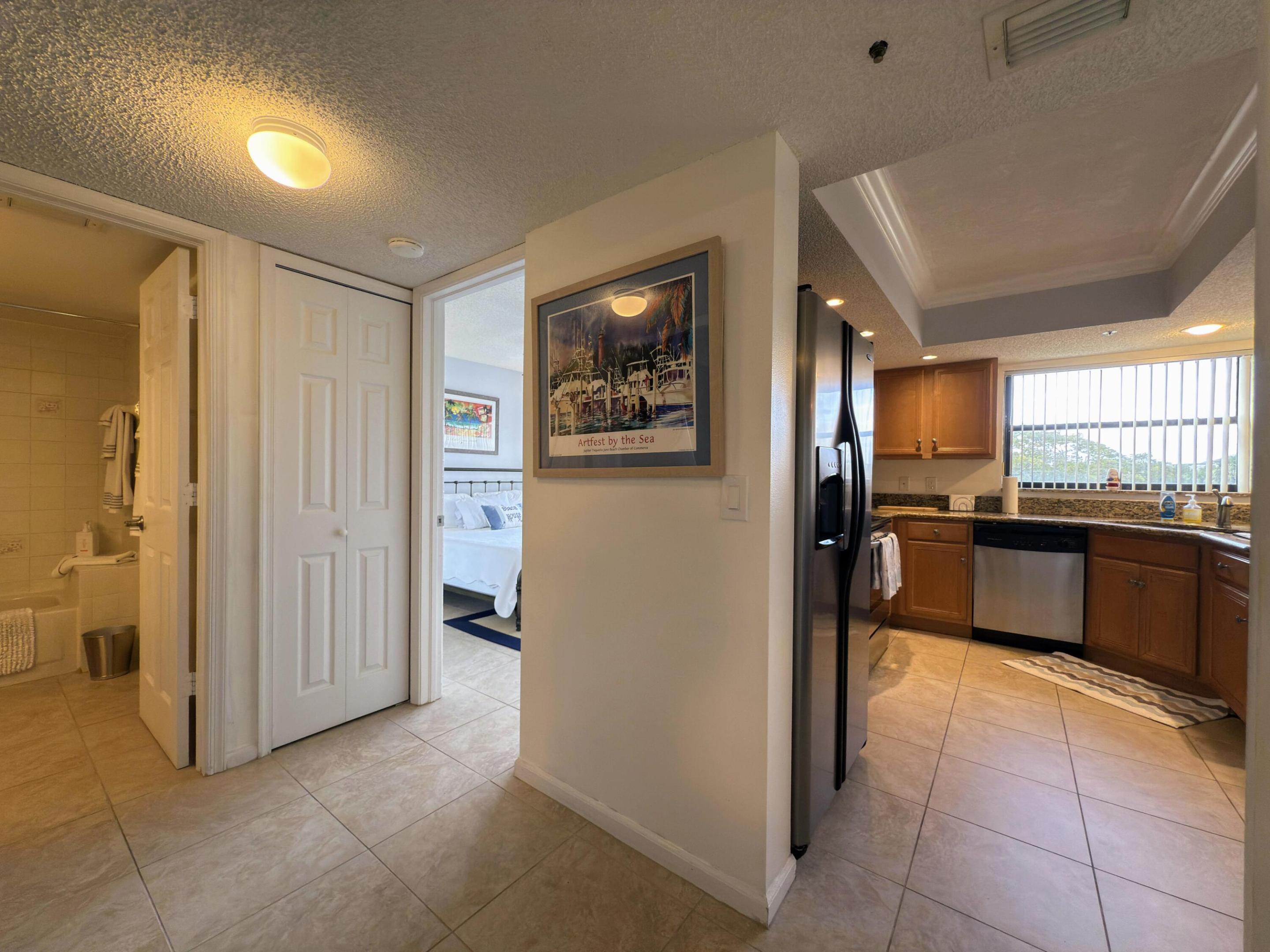 UNO LAGO 7 CONDO - Residential Lease