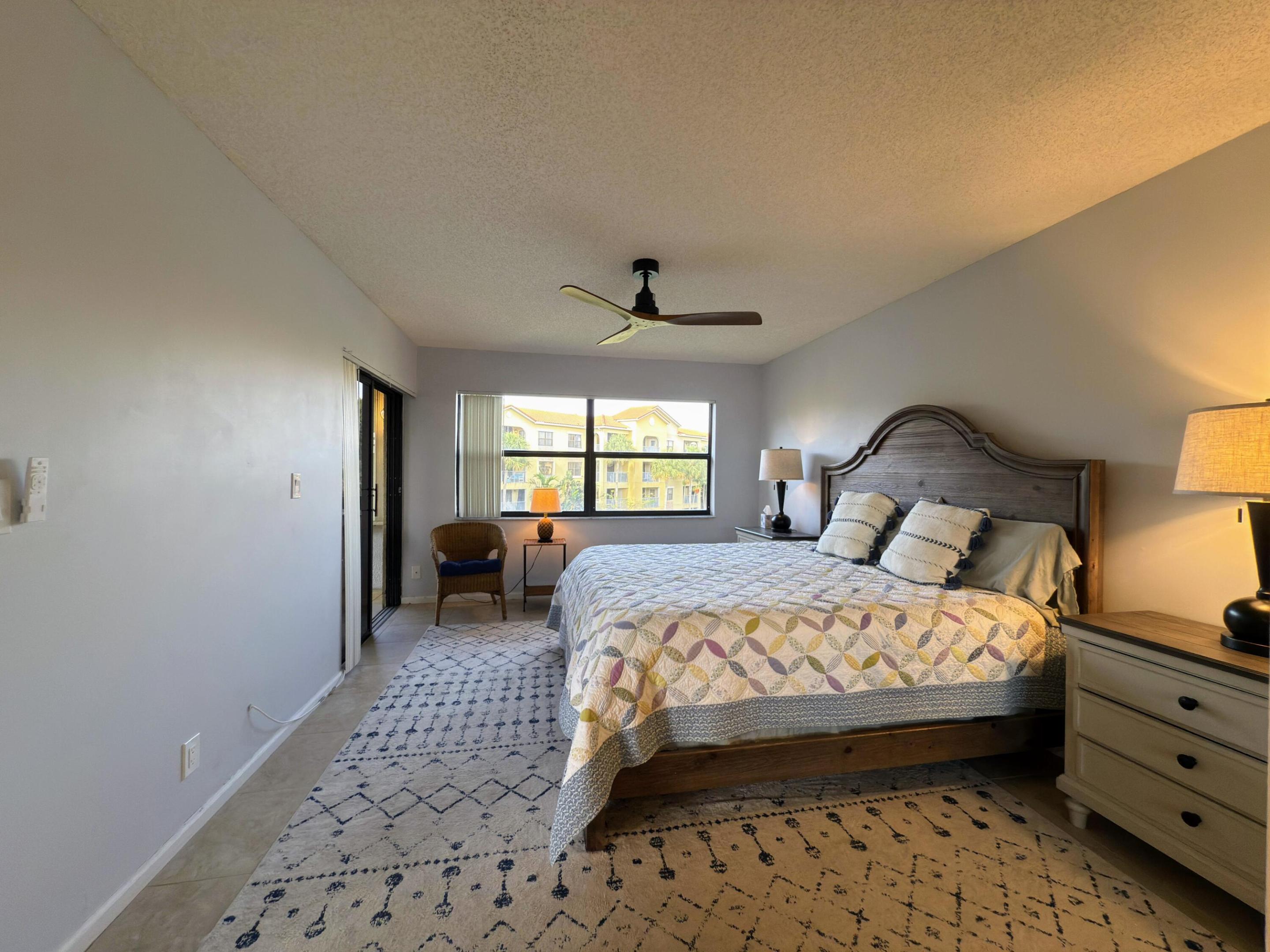 UNO LAGO 7 CONDO - Residential Lease