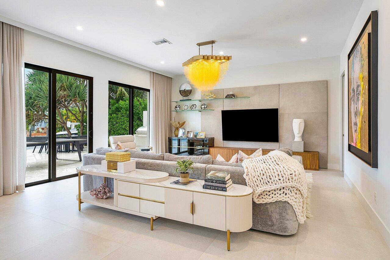 TROPIC ISLE 3RD SEC - Residential