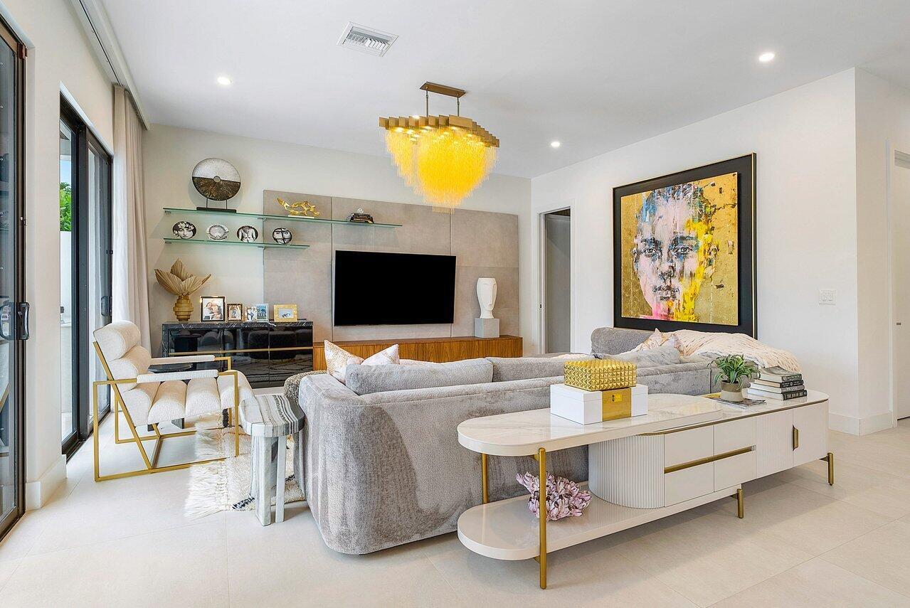 TROPIC ISLE 3RD SEC - Residential